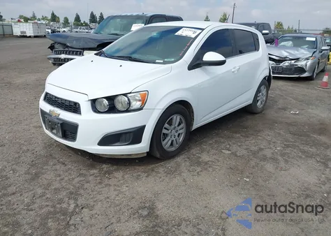 2015 Chevrolet Sonic Lt Manual z USA, uszkodzony, nr VIN 1G1JD6SB1F4131930